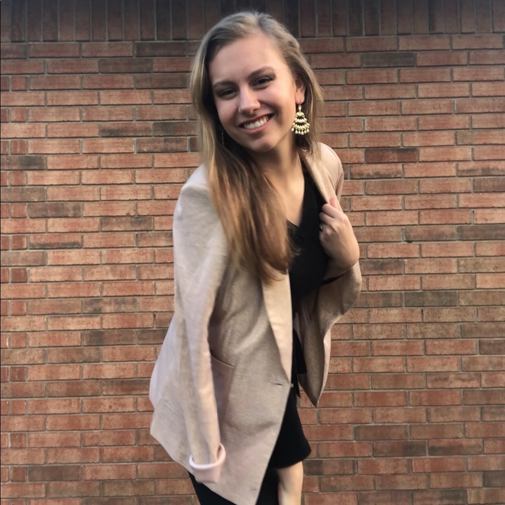 Meet your Posher, Hannah